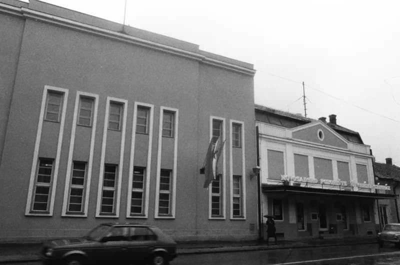 Az újvidéki színház épületének átadója