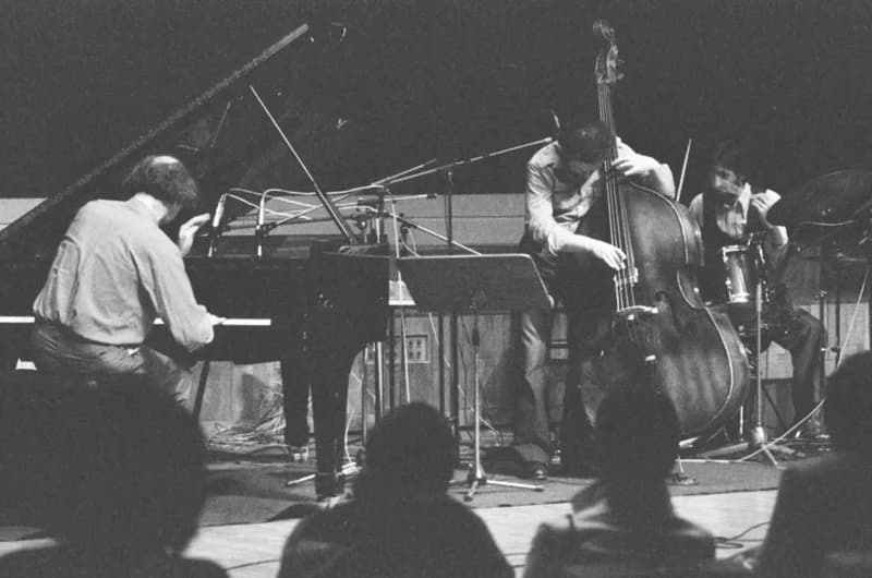 Szabados György /M-Stúdió/