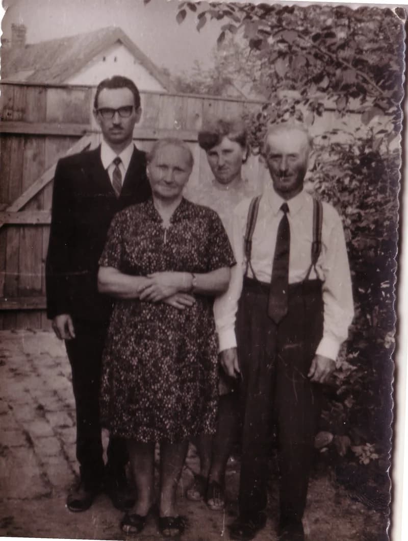 Nagy János családjával