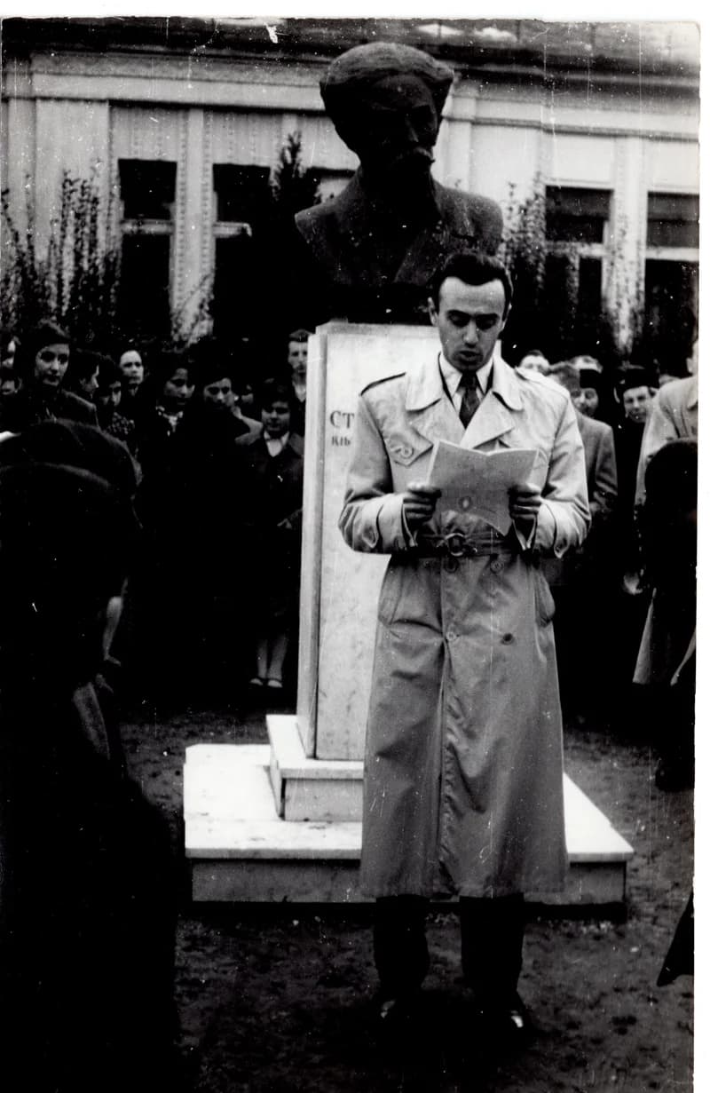 A Sremac-szobor koszorúzása