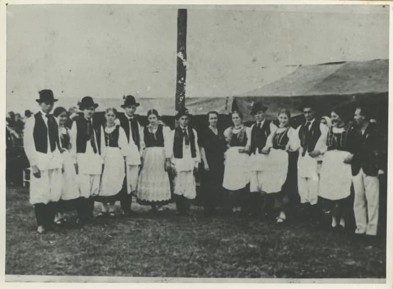 Tamási Áron Székely-Magyar Művelődési Egyesület táncegyüttese - Tomka tiszteletes asszony vezetésével