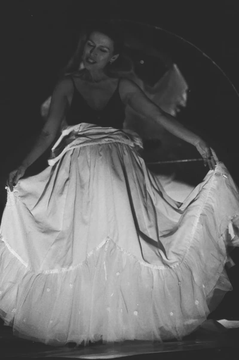 Tolnai: Izéke homokozója, Bayer II.