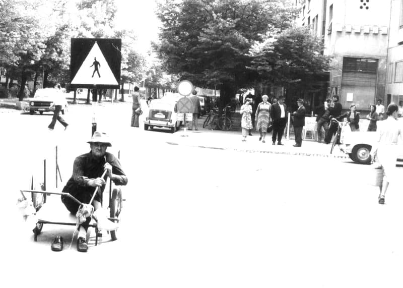 Lázó hordár Zenta főterén