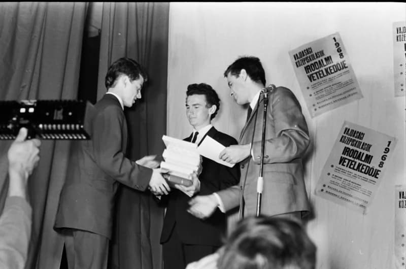 Vajdasági Középiskolások Irodalmi Vetélkedője '68