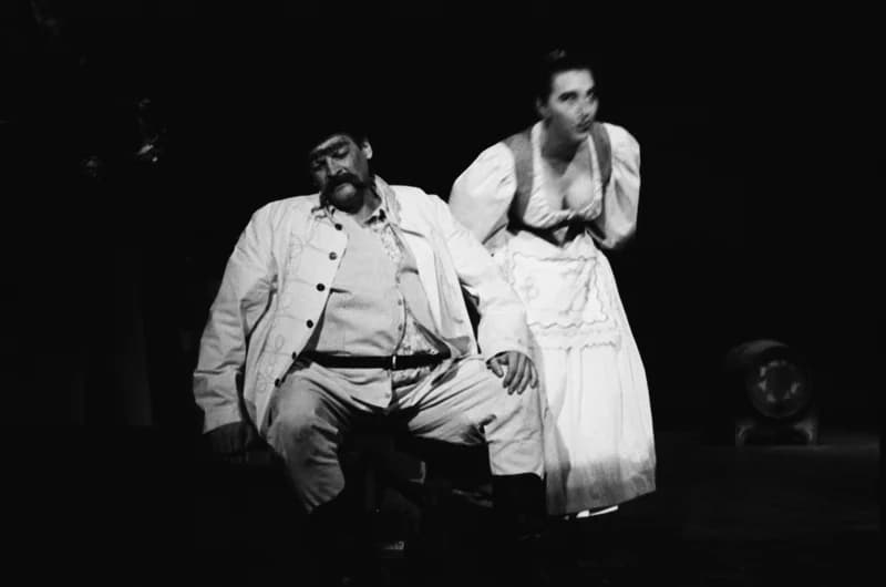 Tóth E.: A falu rossza, avagy a negyedik ablak /r.: Hernyák Gy./