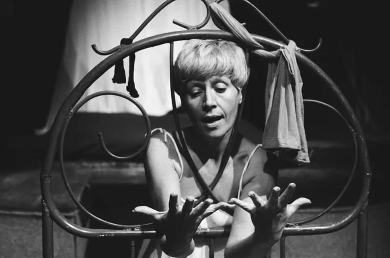 Tolnai: Izéke homokozója, Bayer II.