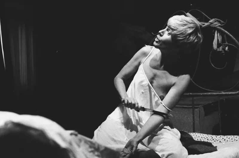 Tolnai: Izéke homokozója, Bayer II.