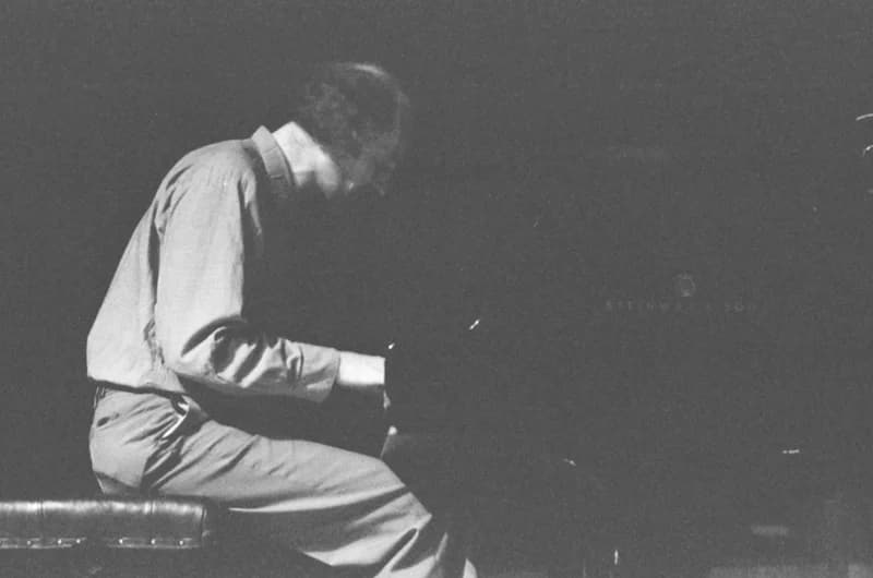 Szabados György /M-Studió/