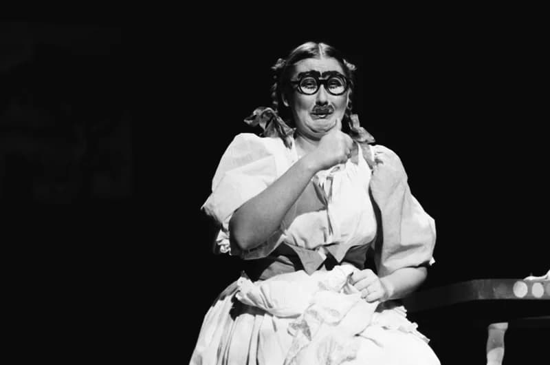 Tóth E.: A falu rossza, avagy a negyedik ablak /r.: Hernyák Gy./