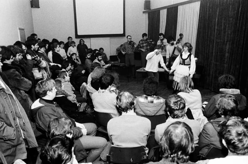 Hívogató együttes