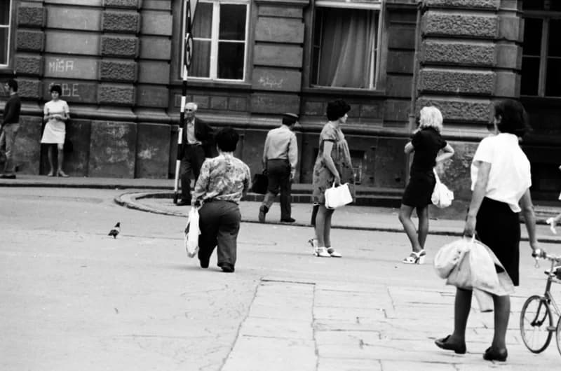 Gyerekek Újvidék utcáin