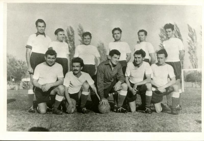 A "Bratstvo" vendéglátó vállalat focicsapata