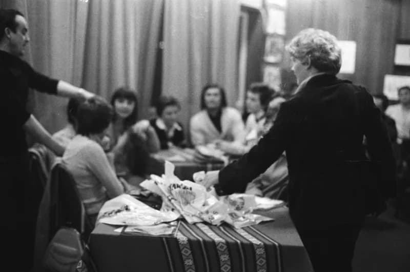 KMV - Becsei Önképzőkörösök a Fórum Klubban