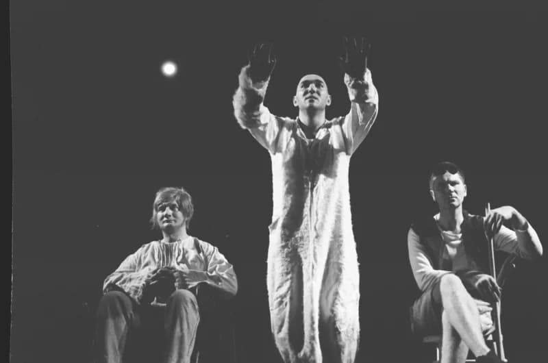 Tömöry Péter (r.), Tolnai Ottó: Paripacitrom 