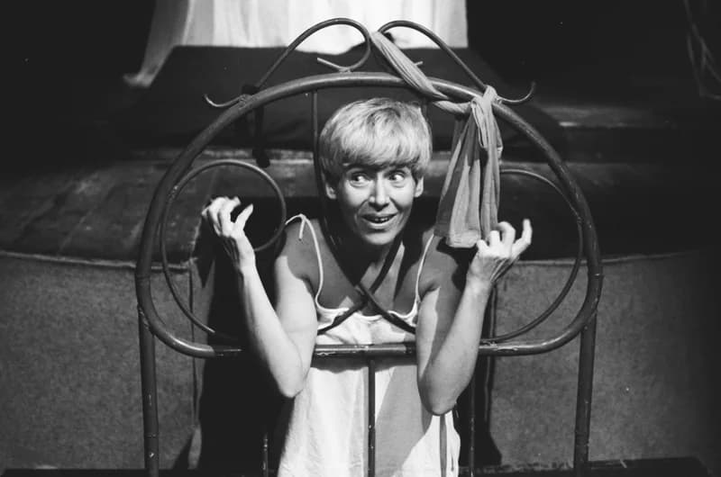 Tolnai: Izéke homokozója, Bayer II.