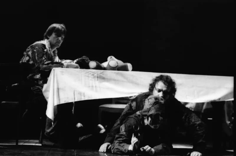 Mrozek: Ház a határon