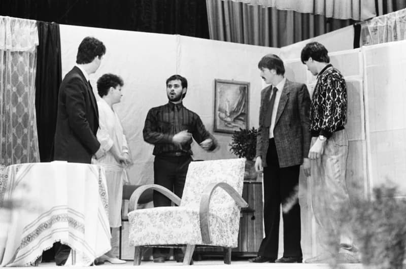 Négyesfogat. Kupuszinai műkedvelők