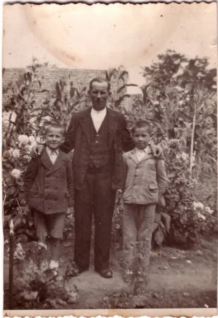 Id. Maróti Mihály fiaival