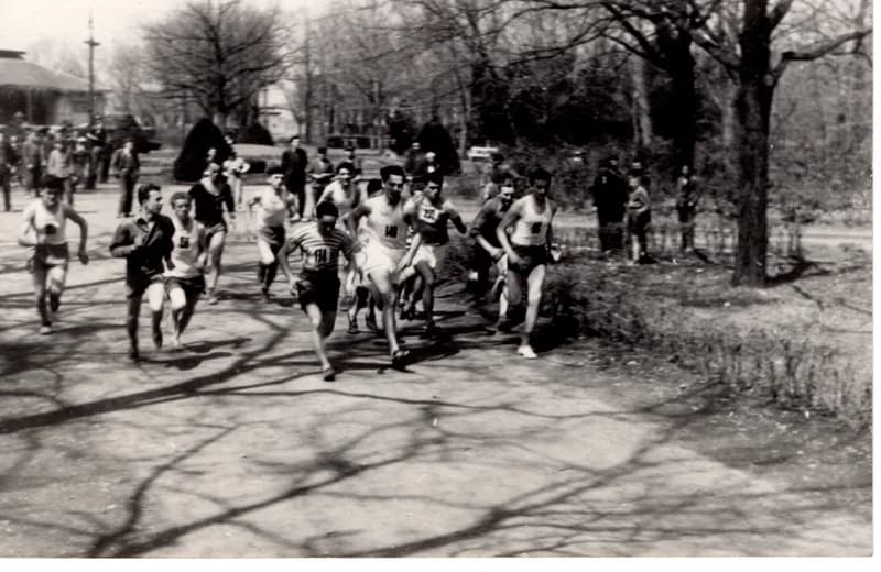 Iskolások mezei futóversenye a Népkertben
