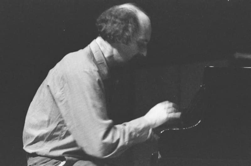 Szabados György /M-Stúdió/