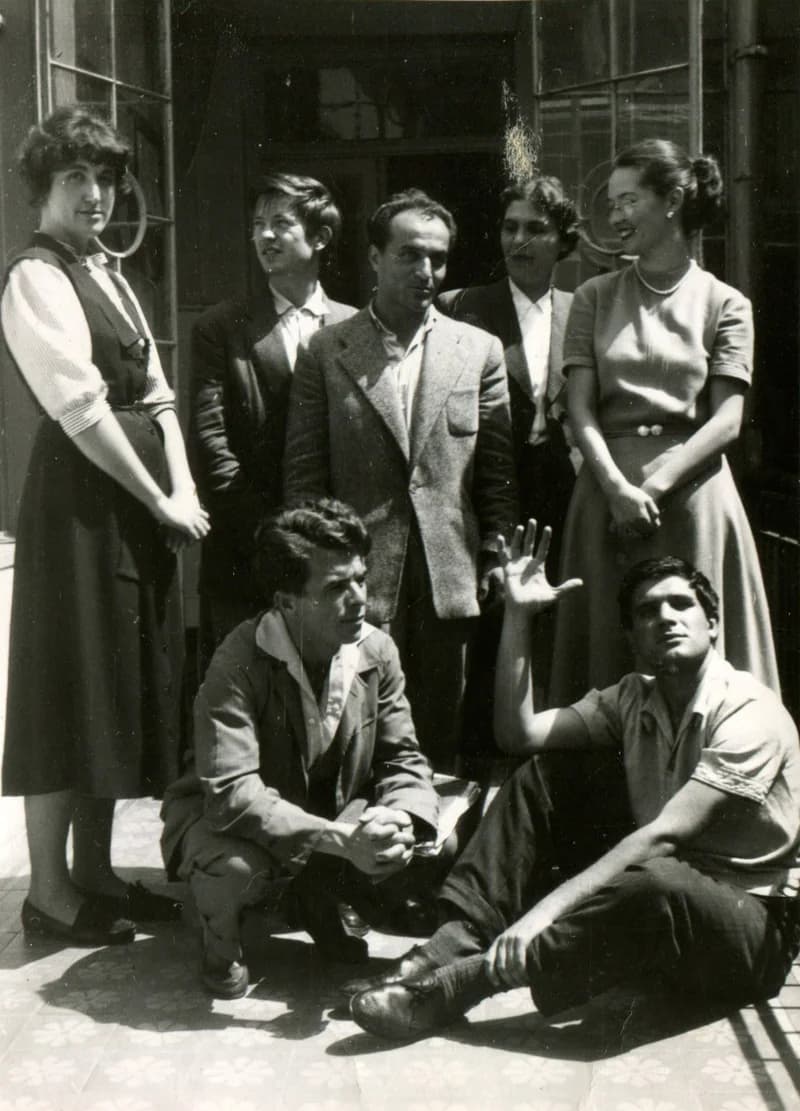 Benes József évfolyamtársaival a belgrádi Képzőművészeti akadémián (végzős hallgatók)