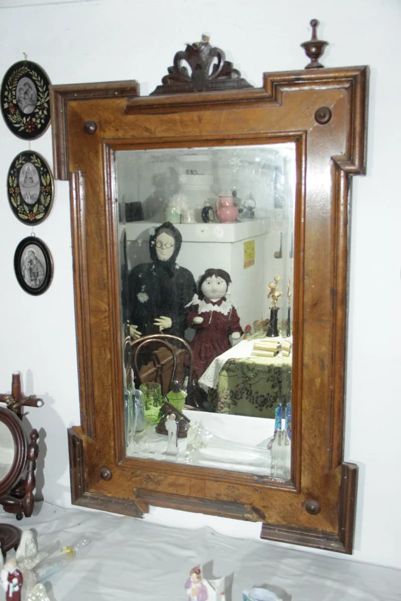 Tükör széles fakeretben