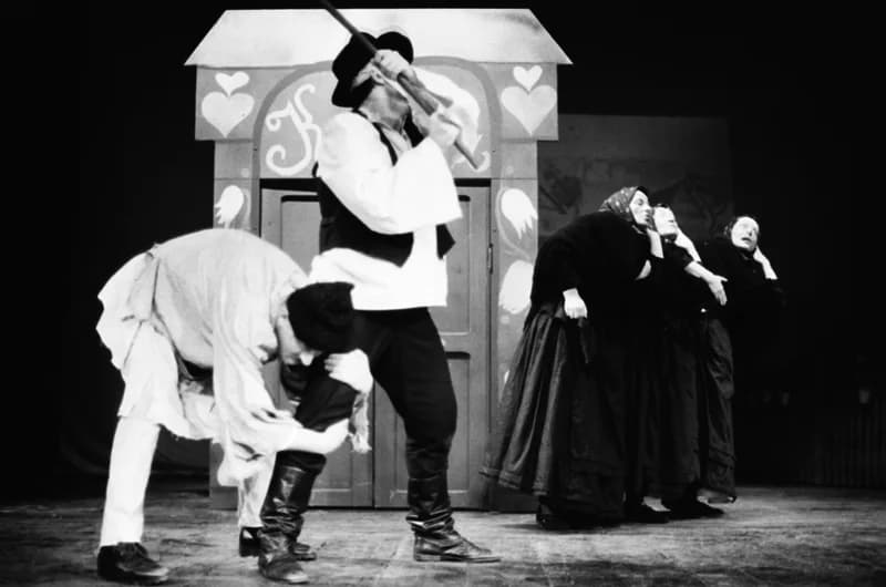 Tóth E.: A falu rossza, avagy a negyedik ablak /r.: Hernyák Gy./