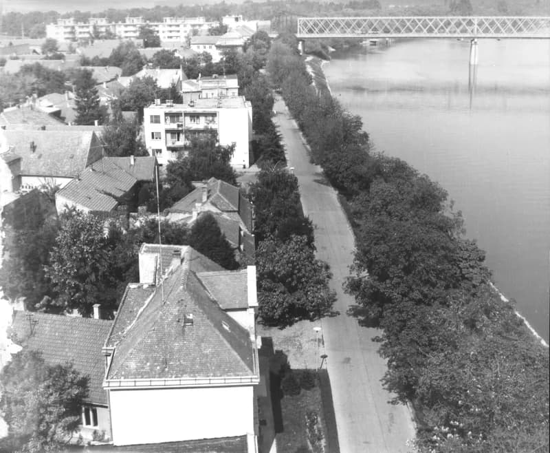 Zenta a Tisza-parti siló tetejéről