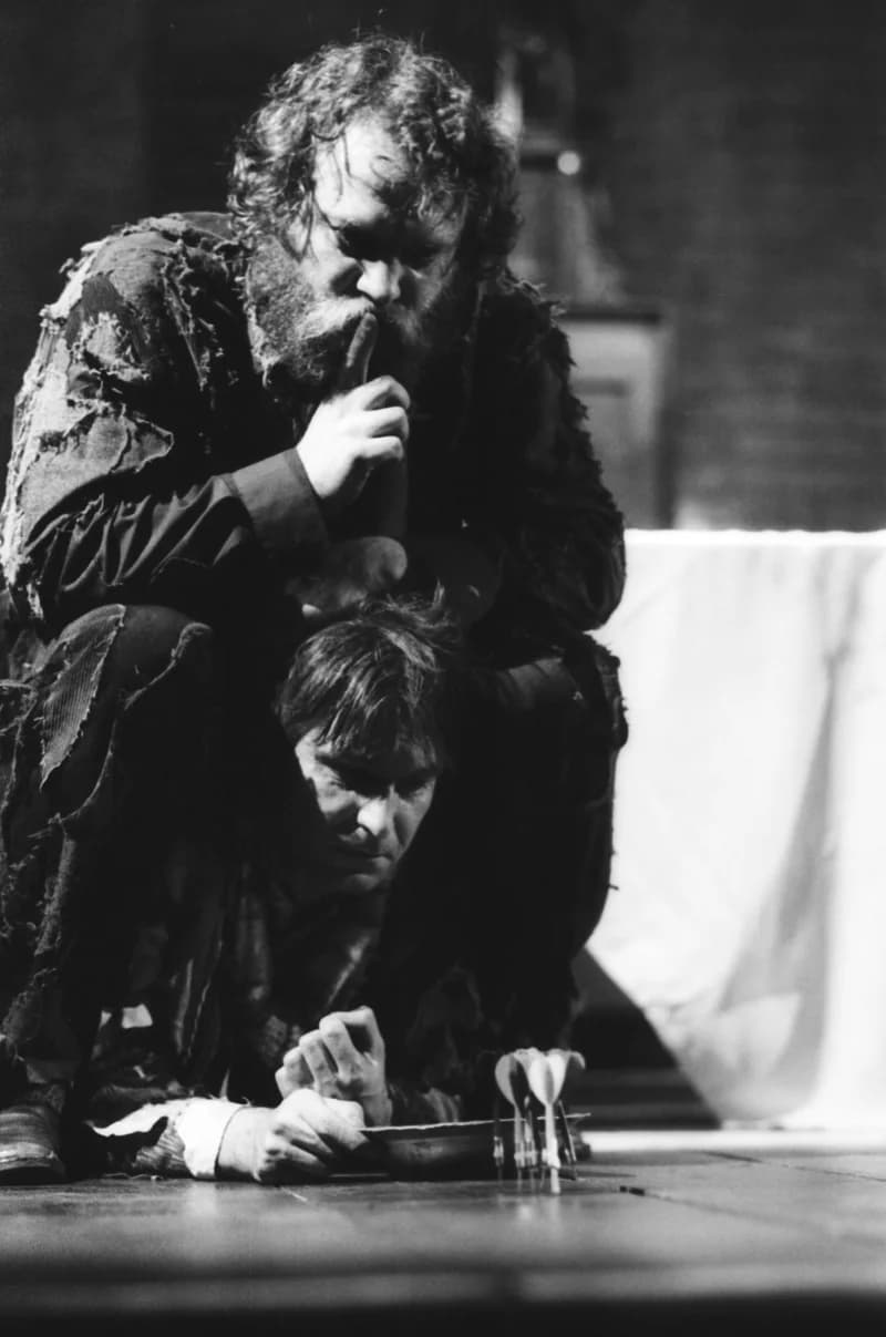 Mrozek: Ház a határon