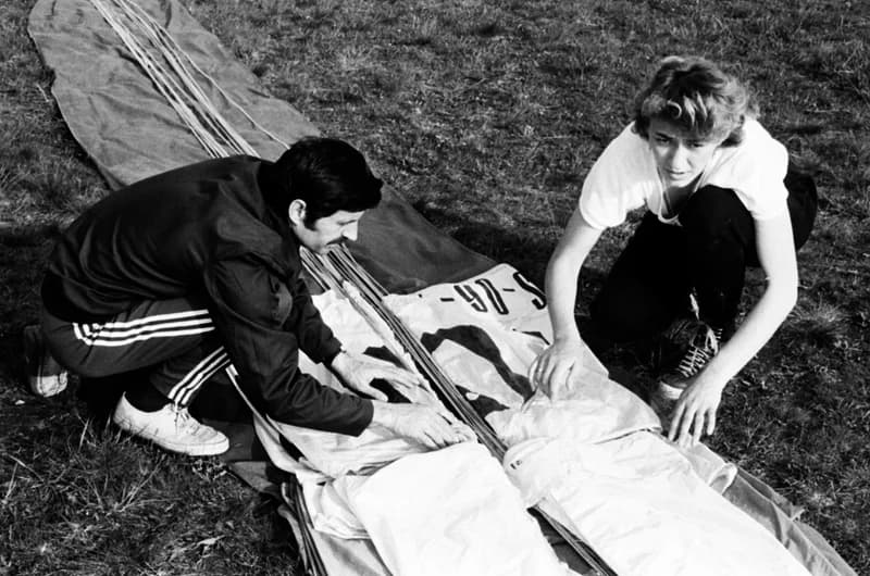 Ejtőernyősök a cseneji reptéren