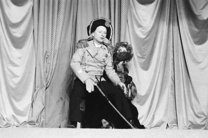 Rejtő: Kabaré (IV.)