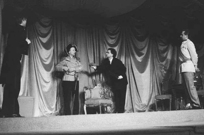 Rejtő: Kabaré (IV.)