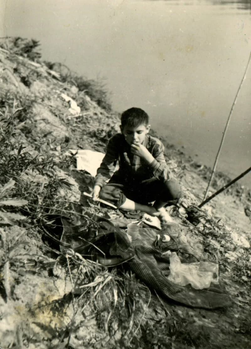 Benes László horgászreggelije a Tisza-parton