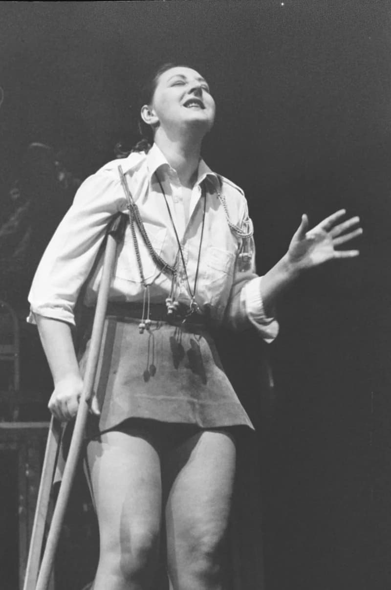 Tömöry Péter (r.), Tolnai Ottó: Paripacitrom 