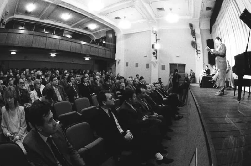 Az újvidéki színház épületének átadója