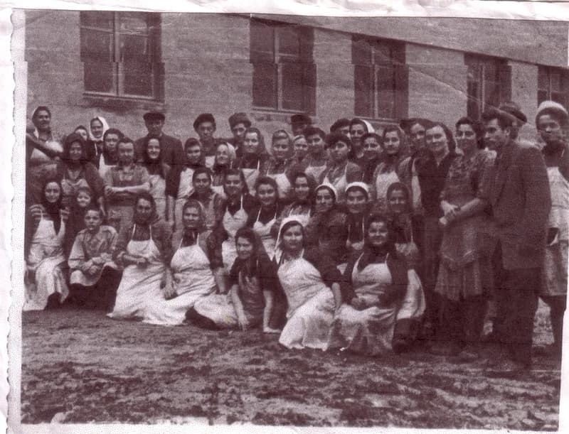 Paprikamalom dolgozói