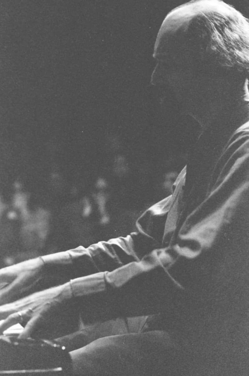 Szabados György /M-Stúdió/