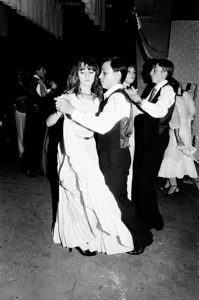 Tánciskola vizsgabál Kispiacon