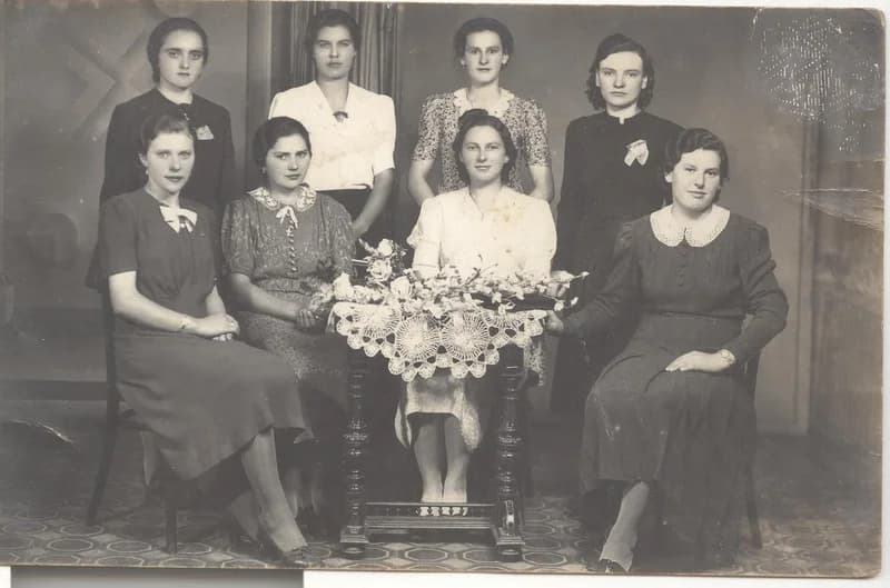 Rövid Rózsi és barátnői