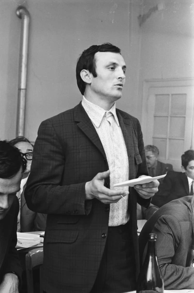 Pártértekezlet (Bonyodalmak Csubela Ferenc körül)