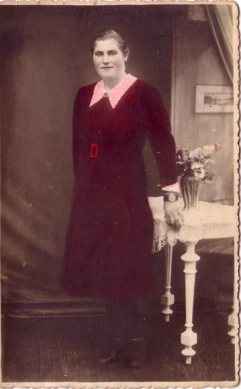 Lackó ( szül. Bakota) Ágnes