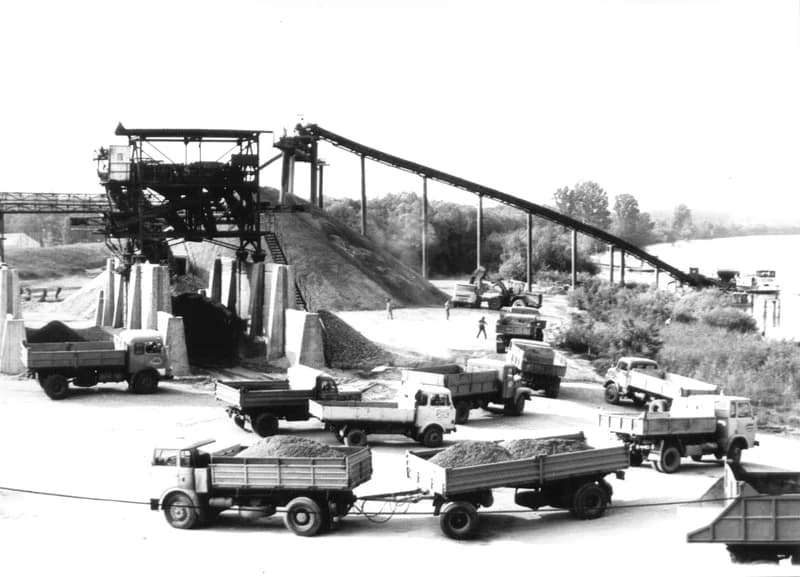 Folyami kikötő Zentán a híd közelében