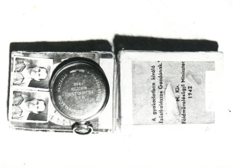 Ökrész László ajándéka