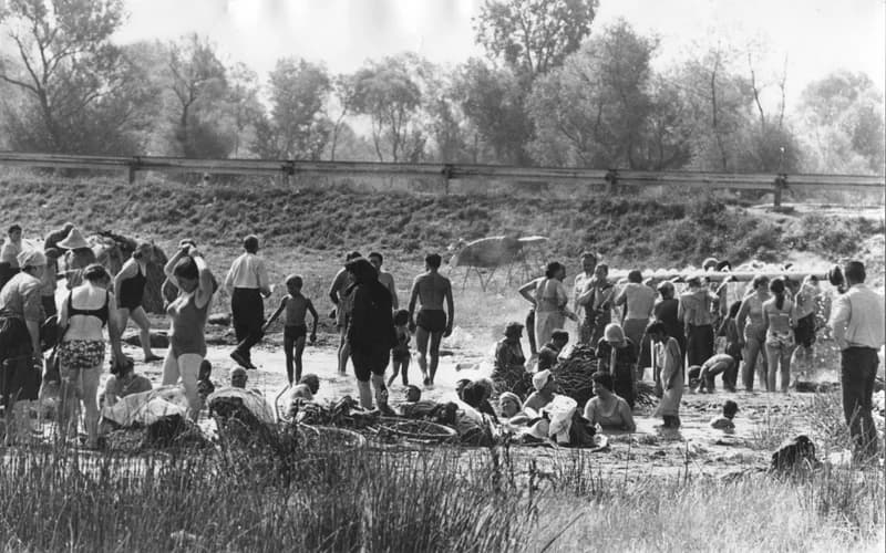 Falusi gyógyvizes fürdőzés