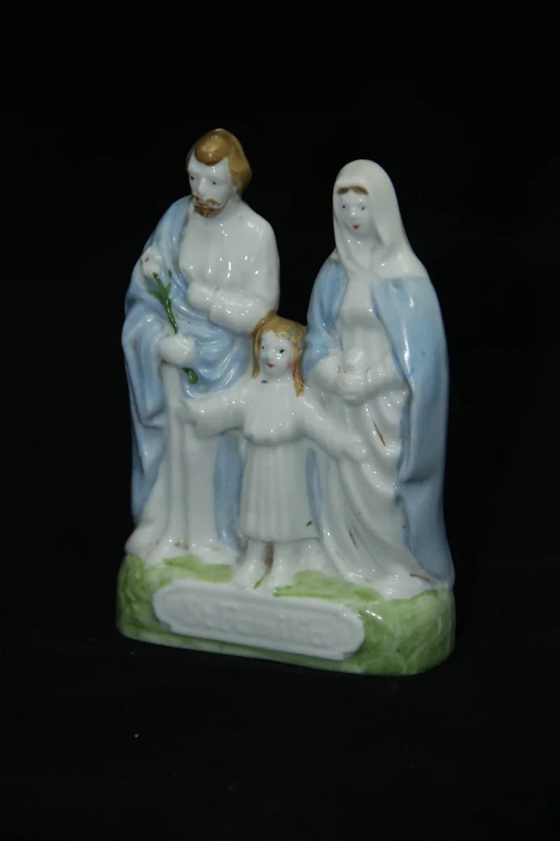 Szent család szobor