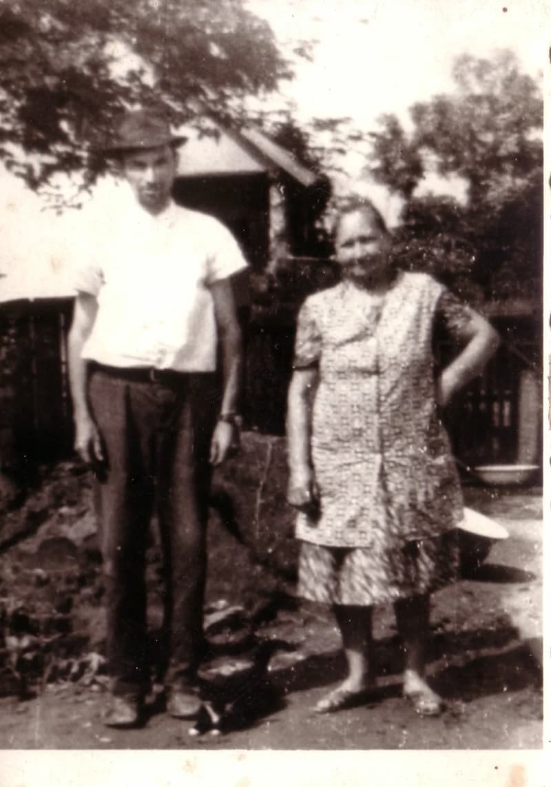 Nagy Lázár édesanyjával