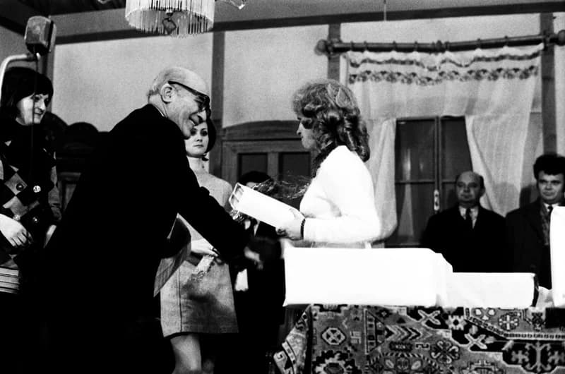 Román műkedvelő színjátszók  szemléje