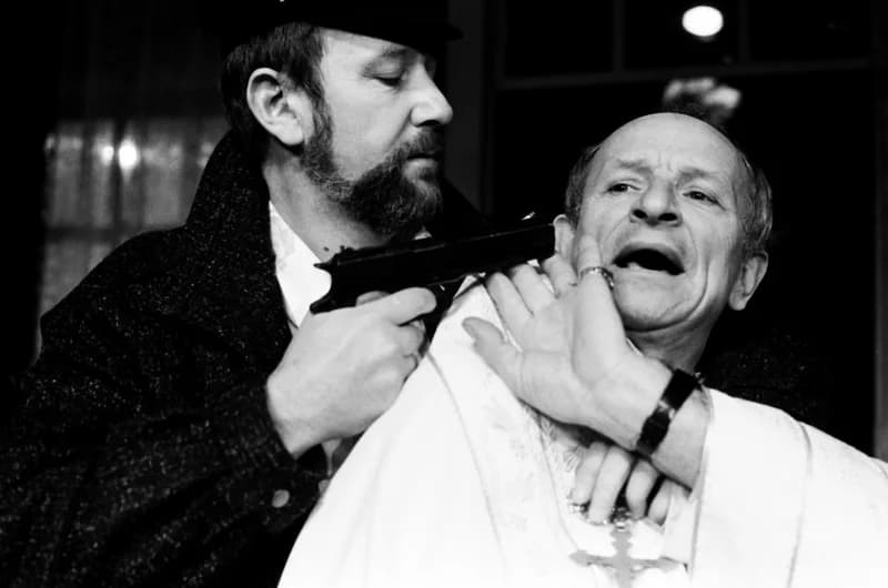 Aznap, amikor a pápát elrabolták