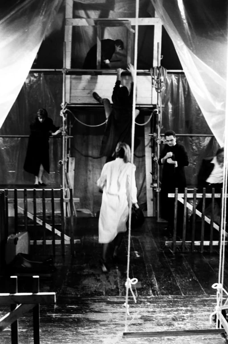 Gobby Fehér Gy.: A hajó (r.: Soltis Lajos) /próba/