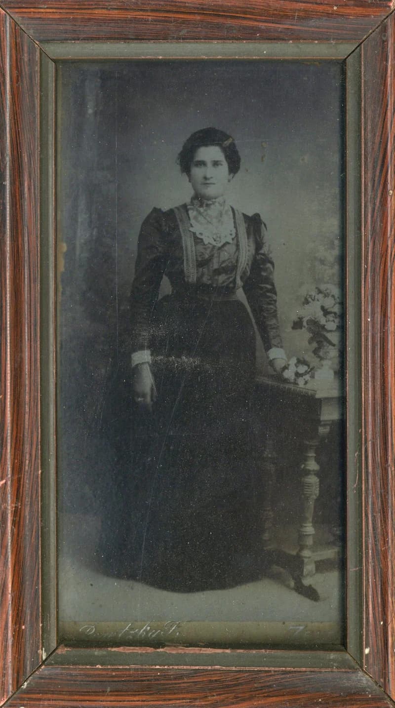 Fiatal nő portréja